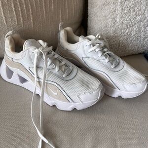 Women’s Nike RYZ 365 2 sneaker